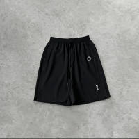 UVU quick-drying shorts are versatile for sports, running, fitness and casual wear. They are the same style as those worn by European and American celebrities. They are breathable, lightweight and American-style thumbnail 2