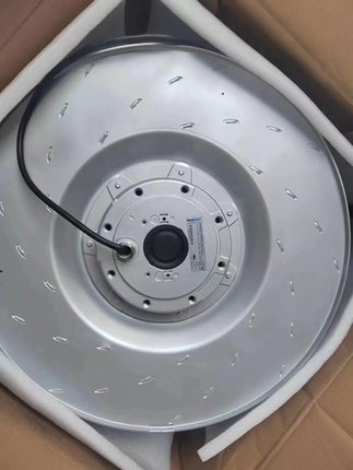 R6D560-AH05-01 230/400V 2.90/1.68A 780W德国 进口风机