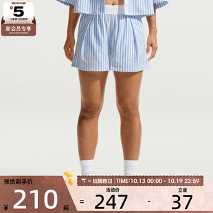 NIKE耐克女子蓝白条纹宽松休闲中腰短裤运动裤II4231-435