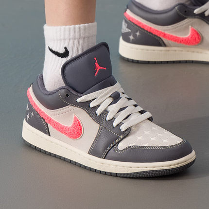 尖货丨耐克女子AIR JORDAN 1 低帮复古运动休闲篮球鞋IM6565-014