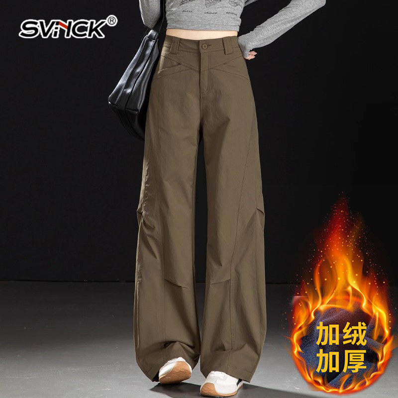 轻奢卡其色裤子女2025新款褶皱弯刀工装裤女酷飒风直筒登山阔腿裤