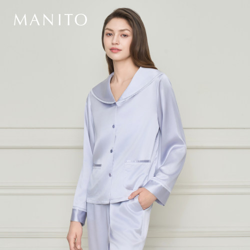 设计灵感来自于撞色结合MANITOlogo刺绣