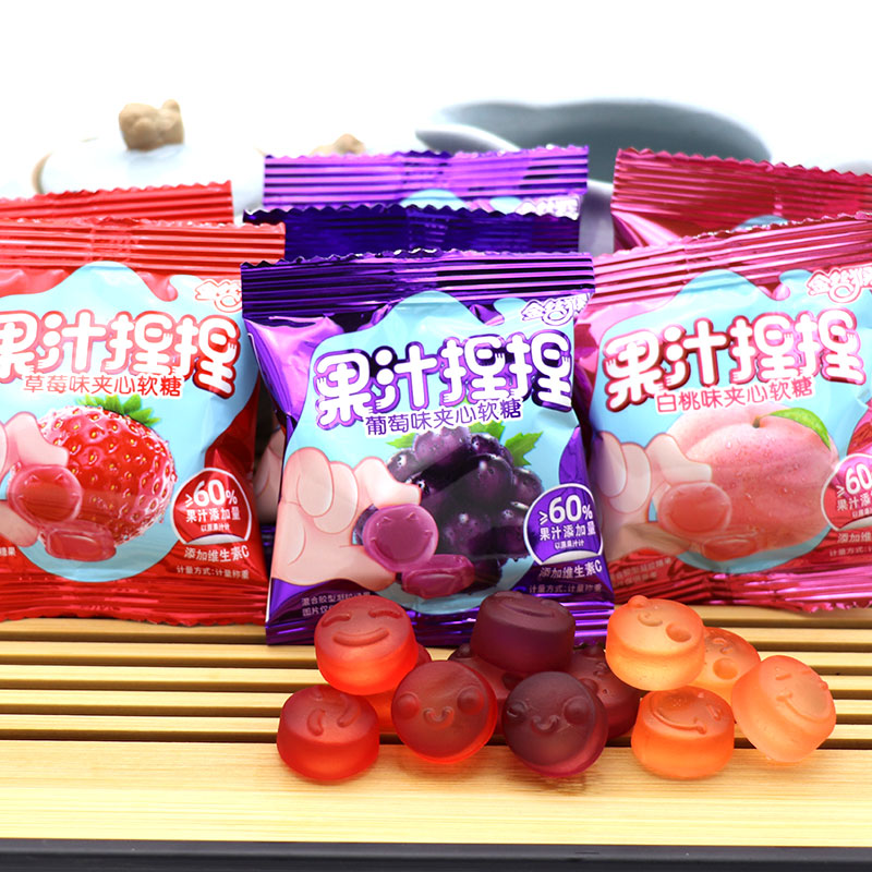 金丝猴果汁捏捏葡萄味夹心软糖500g/25包添加维生素C草莓白桃糖果