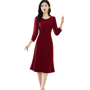 酒红色晚宴会礼服连衣裙女九分袖2025春秋新款名媛气质妈妈A字裙