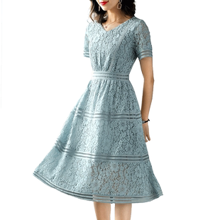 夏季显瘦连衣裙名媛气质显瘦蕾丝镂空中长款适合胖人的裙子洋气