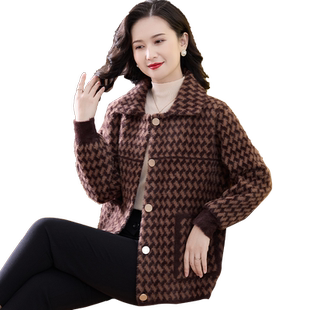 50岁女人穿的衣服妈妈秋装洋气时髦贵妇人中老年上衣外套加绒加厚