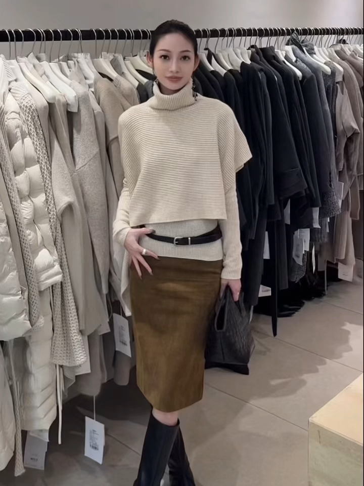 2025秋冬新款韩版宽松显瘦百搭高领披肩+u领毛衣两件套