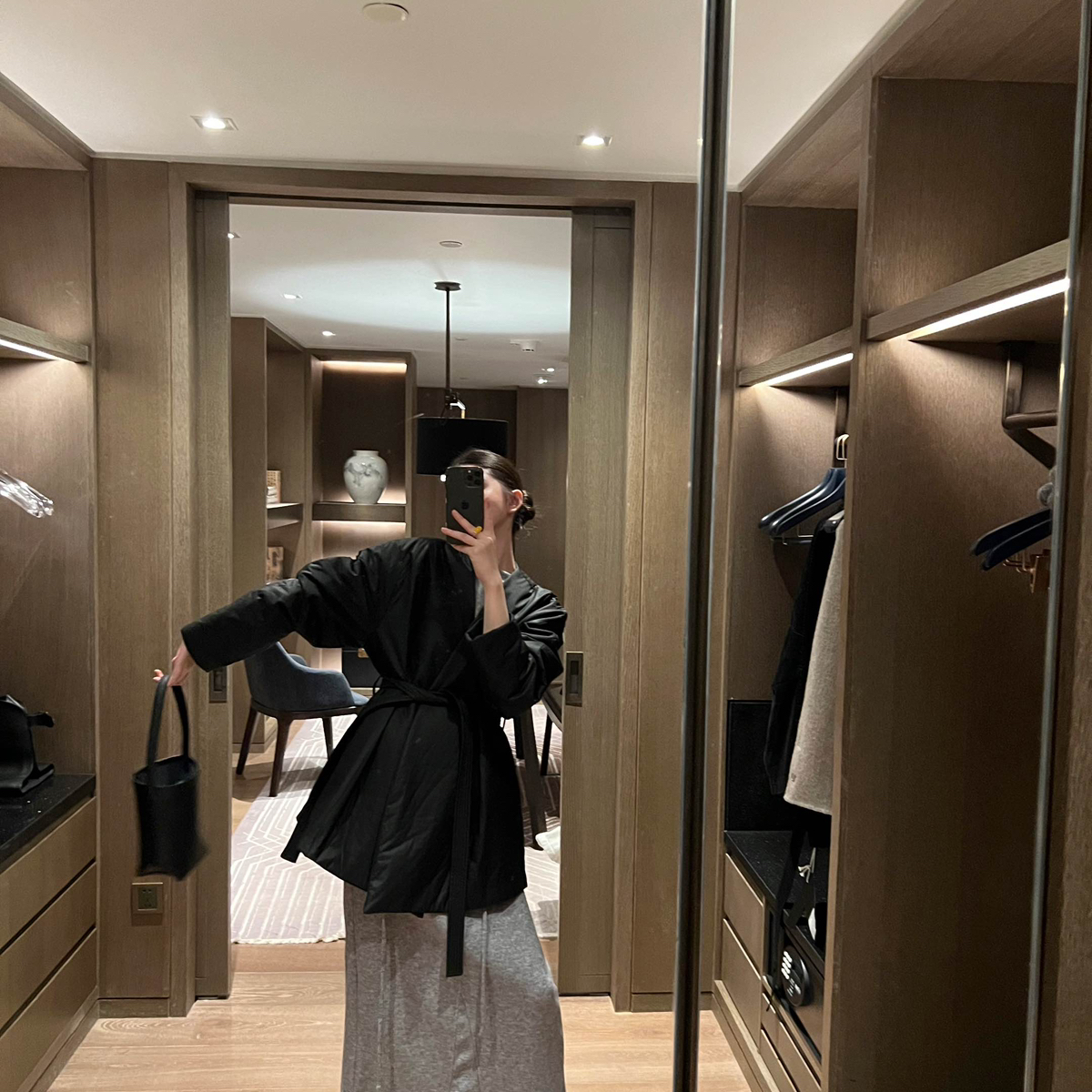 BU RIVERS-冬上新气质V领显瘦通勤百搭薄棉服(配腰带)S32637