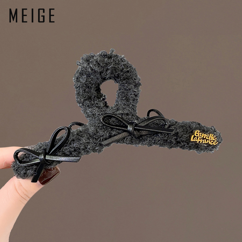 毛绒蝴蝶结抓夹女大号