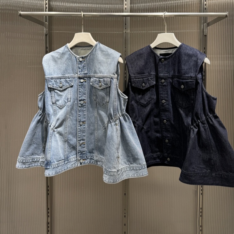 现货江南2025秋款女装宽松抽绳圆领款无袖牛仔马甲外套 5P8515340