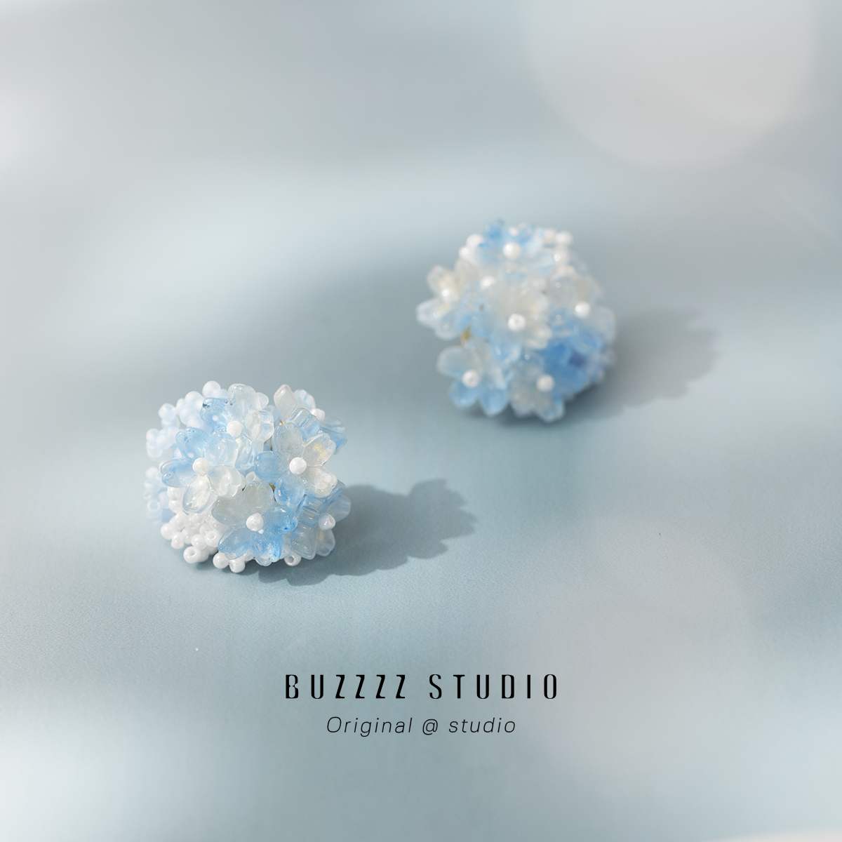 蓝色绣球〃米珠花耳钉小众多巴胺串珠彩色耳环甜美耳饰耳夹无耳洞