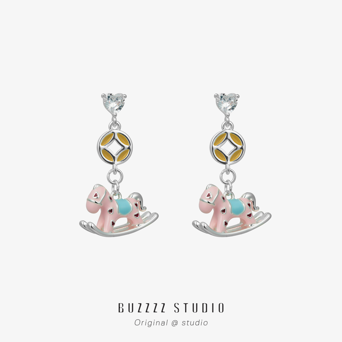 立体梦幻回旋木马耳钉高级感少女可爱精致耳环无耳洞耳夹耳饰女