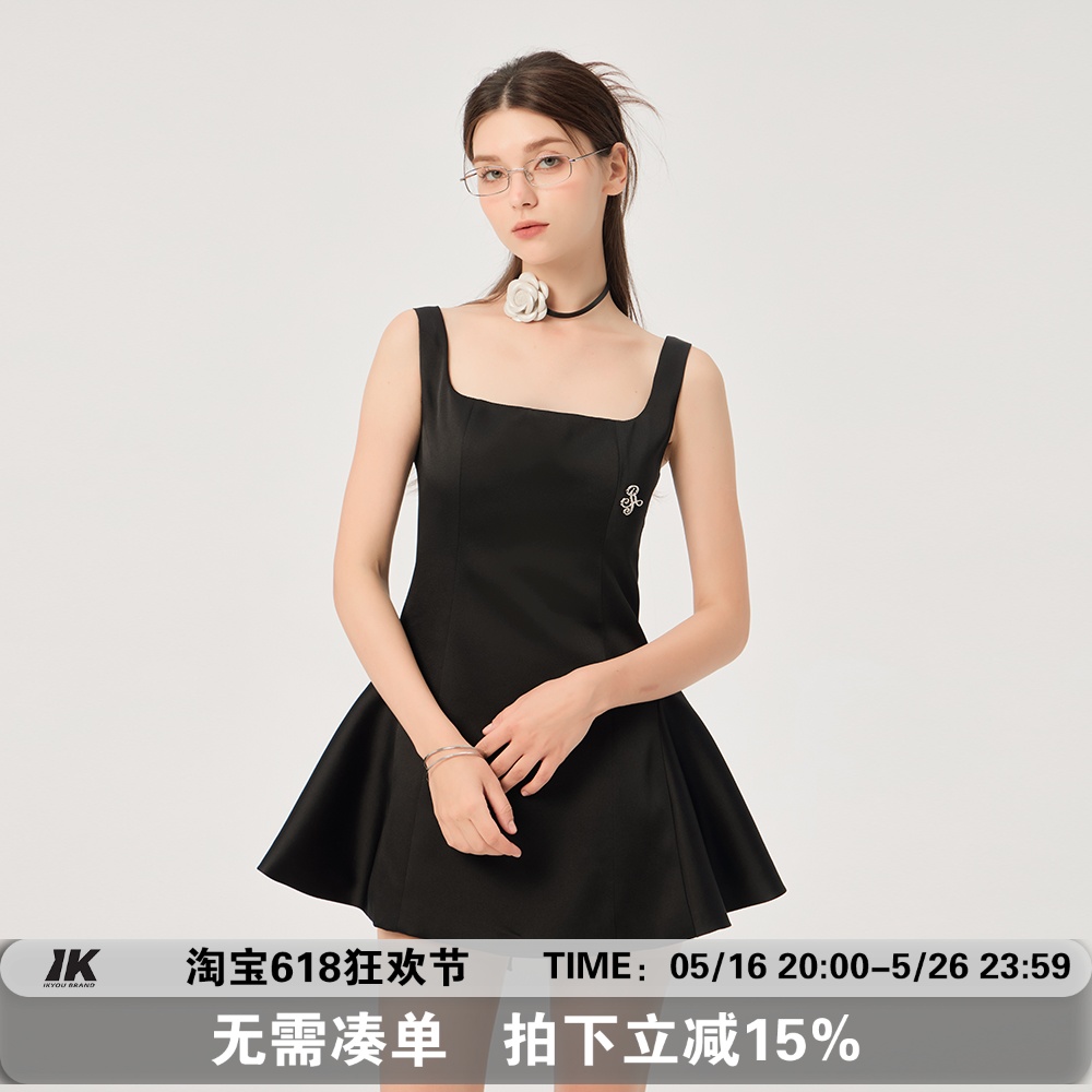 ikyou小众设计法式吊带连衣裙女夏季新款气质收腰显瘦a字背心裙子