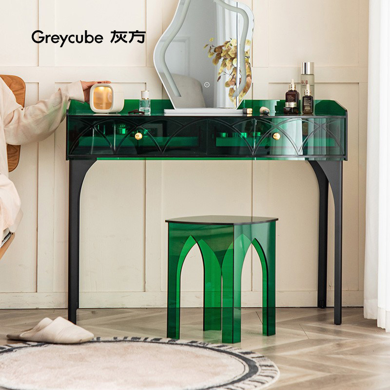 轻奢简约现代设计师化妆桌梳妆台