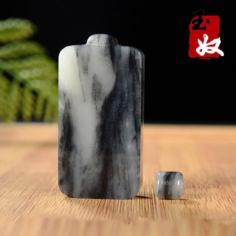 新疆玉龙喀什河黑白分明青花墨玉籽料/山水平安无事牌/吊坠38.7克 - 实物图