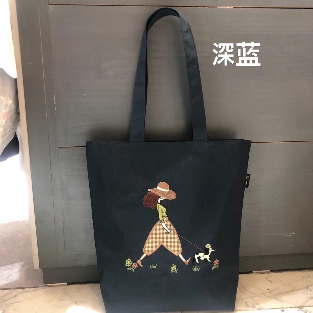 单肩款女包wing韩国东大门代购 刺绣女孩图案手提31*37*10cm