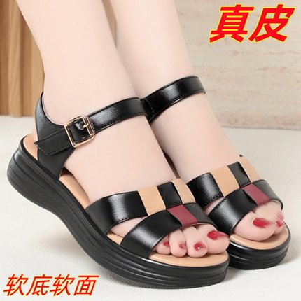 凉鞋女2025夏季新款真皮软底软皮妈妈鞋子平底舒适不累脚女鞋拼色