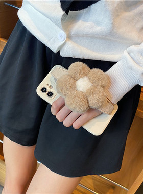 毛绒花腕带适用苹果17手机壳14Pro防摔iphone16promax软壳11支架12女xsmax硅胶15手腕带8plus个性15白色mini