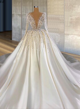 Wedding dress欧美新款缎面婚纱新娘白色草坪影楼主婚纱拖尾礼服