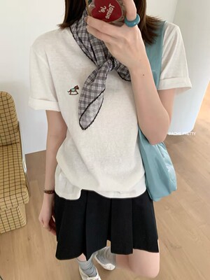 韩系显瘦小马刺绣短袖T恤配披肩