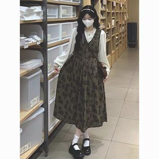茶歇法式碎花连衣裙女秋冬两件套复古气质绝美仙女温柔风初恋长裙