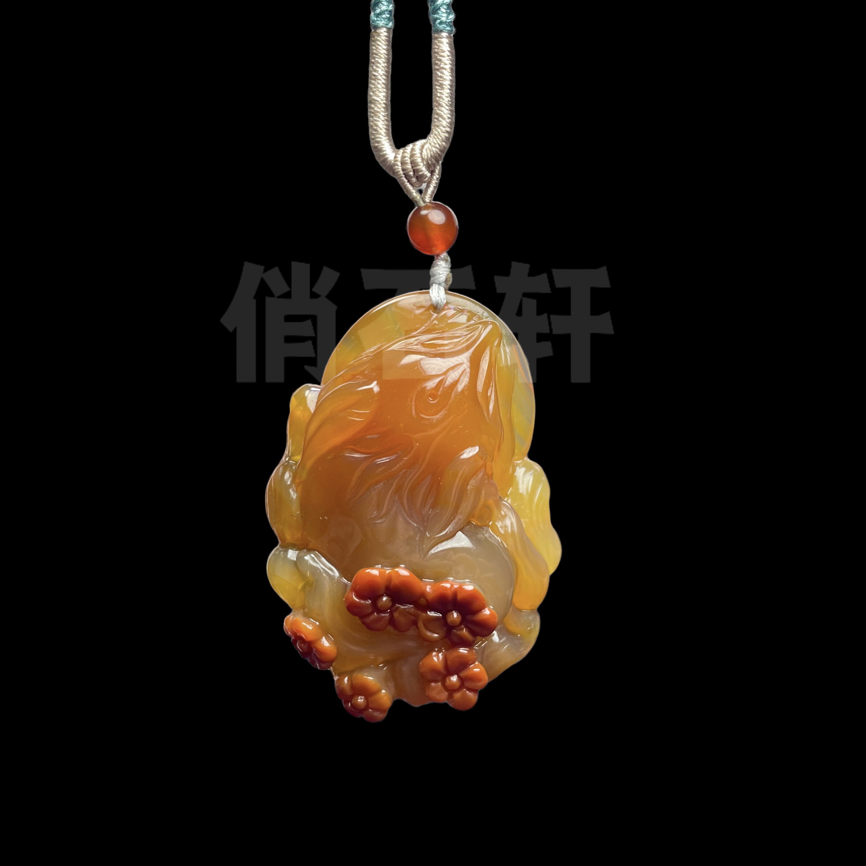 纯天然巴西玛瑙玉髓纯手工俏色巧雕九尾狐招财吊坠男女款挂件送礼