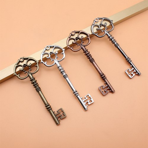 多色钥匙吊坠饰品配件