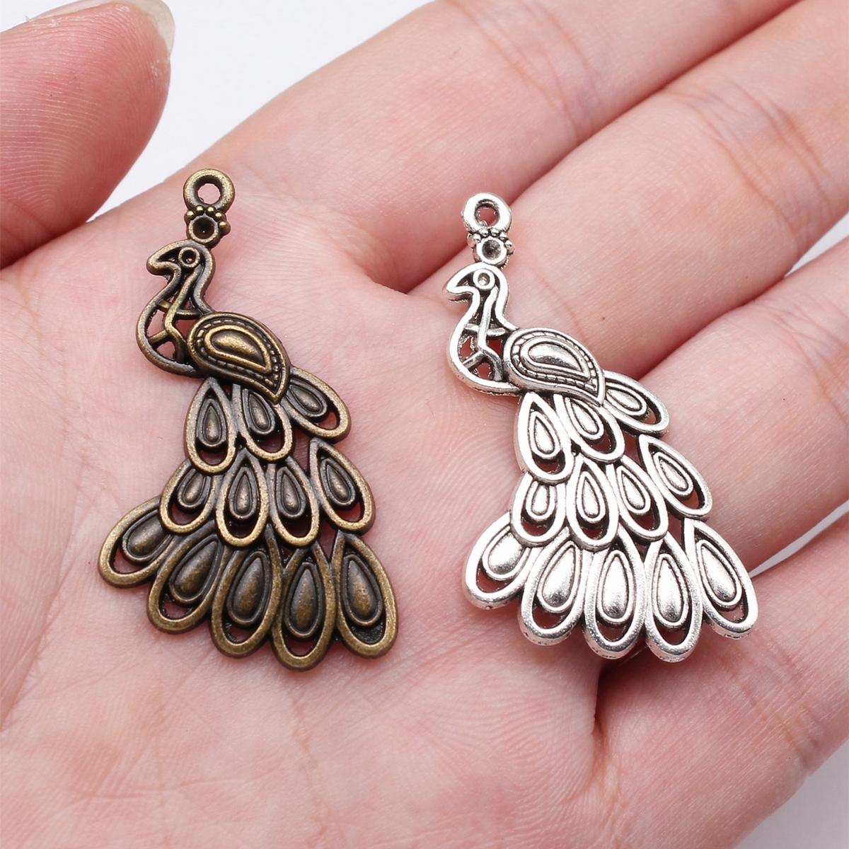 3个/包 43x24mm 多色锌合金材质 孔雀吊坠 ABD-C12545