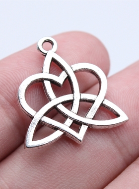 10个/包 23x24mm 古银色锌合金 爱心凯尔特结吊坠 ABD-C15917