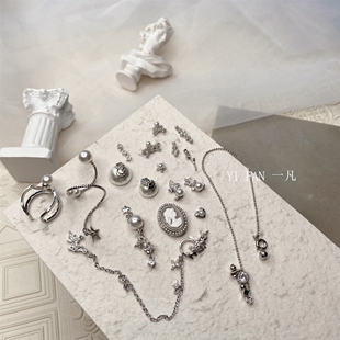 网红 . 超闪奢华复古白金宫廷款锆金饰品 吊坠珍珠戒指手链钻 F72