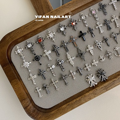 暗黑风个性十字架锆石美甲饰品