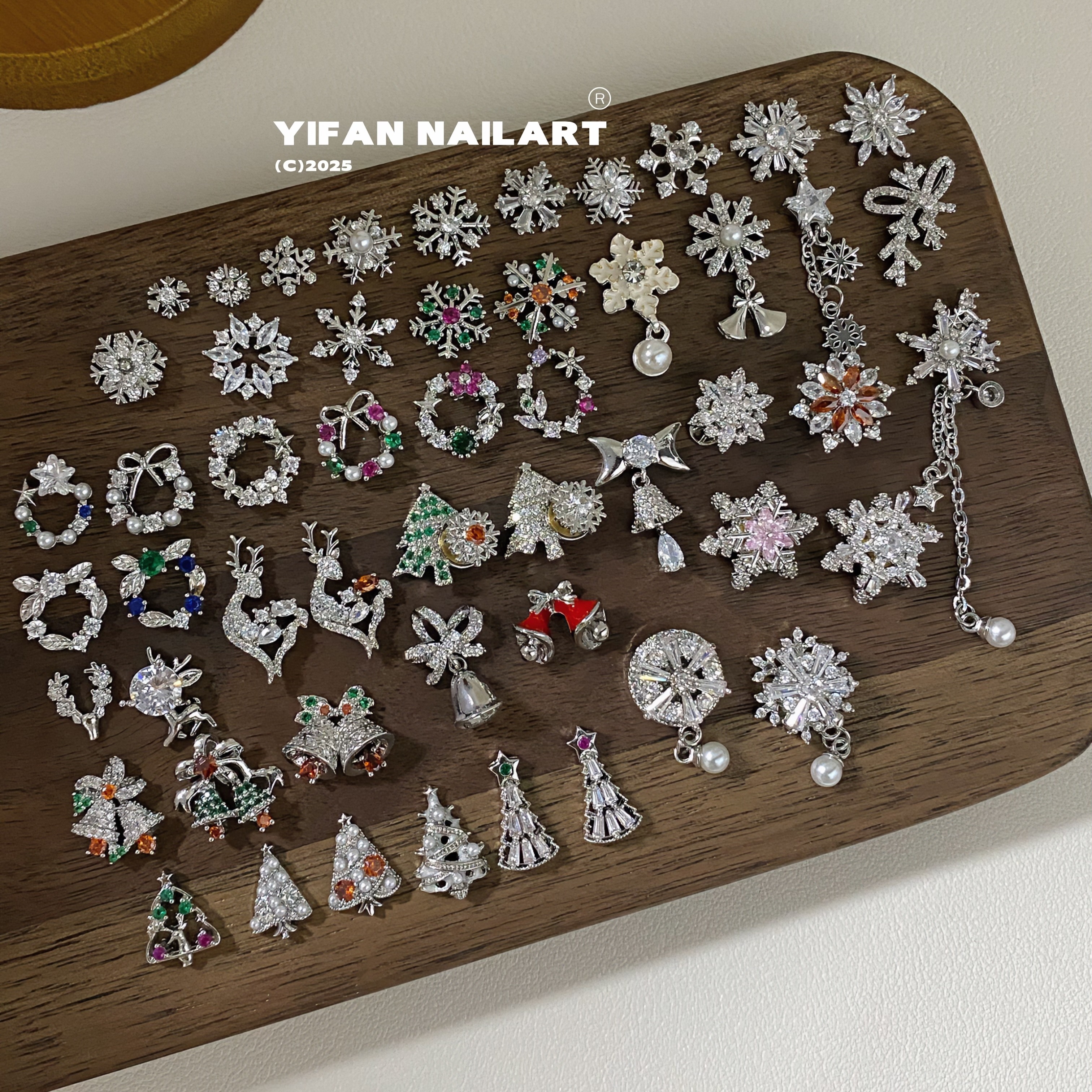 YIFANNAIL【銀.聖誕】高定~超闪圣诞树 转运雪花 小鹿美甲锆石R14