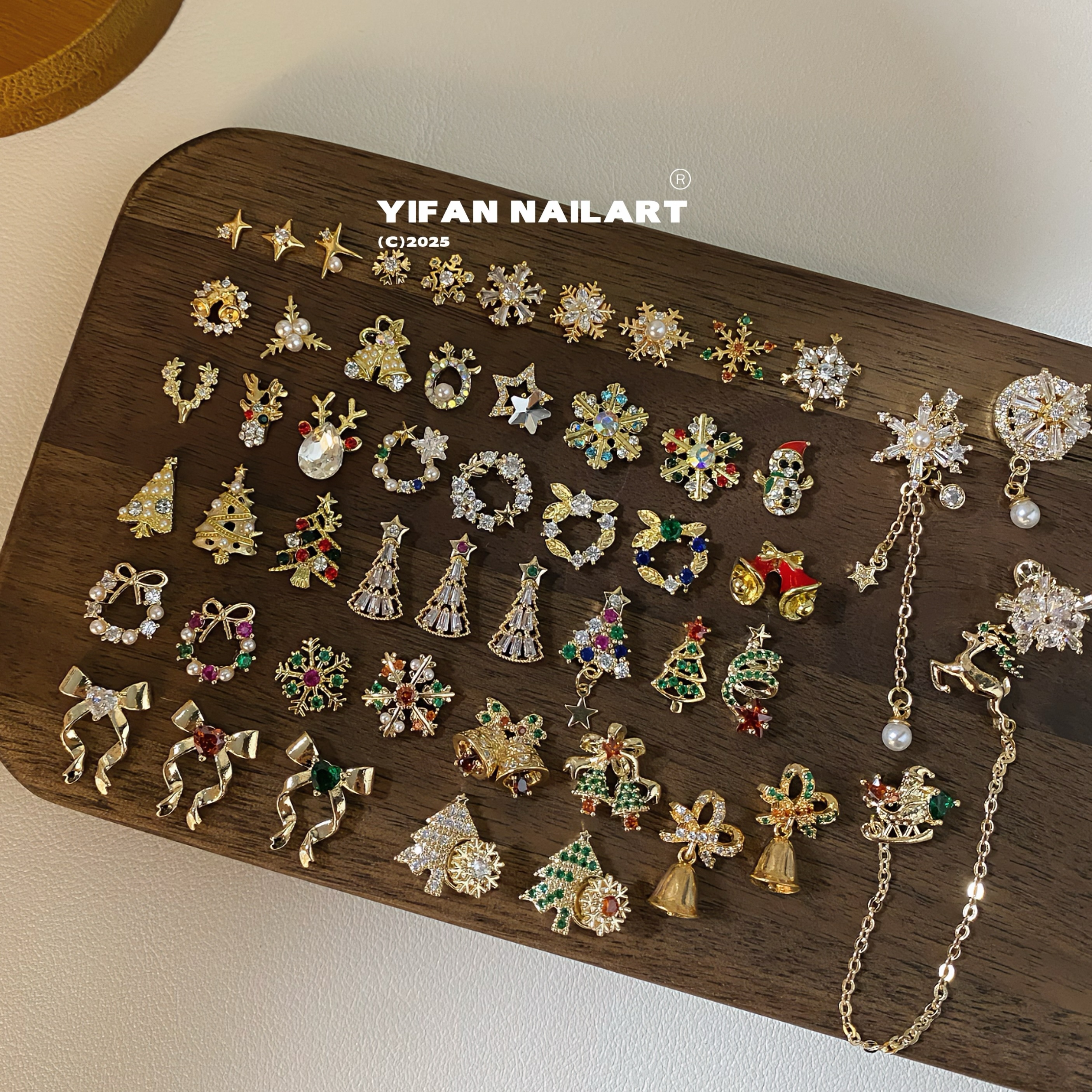 YIFANNAIL【金.聖誕】高定~超闪圣诞花环转运雪花铃铛美甲锆石R15