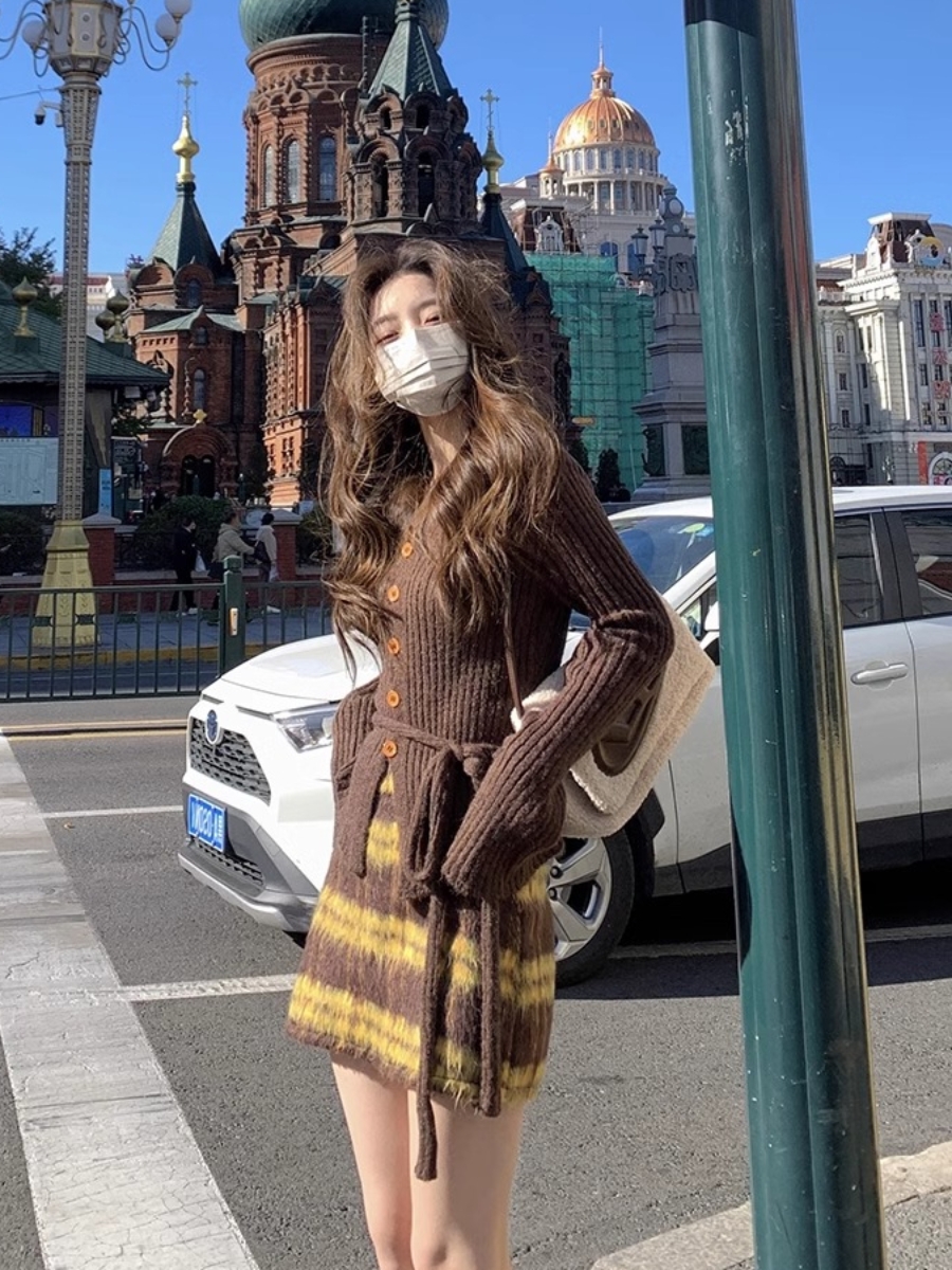 法式复古针织套装秋冬季条纹半身裙女修身长袖毛衣开衫短裙两件套