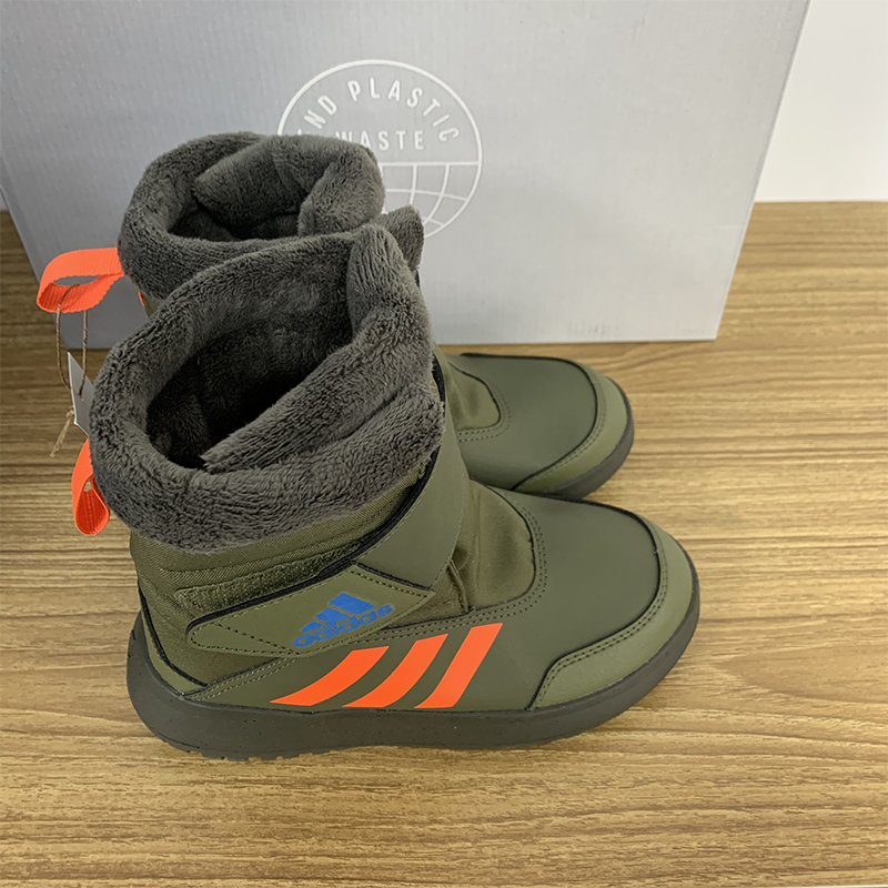 Adidas/阿迪达斯冬季儿童运动加绒保暖雪地靴GZ6797