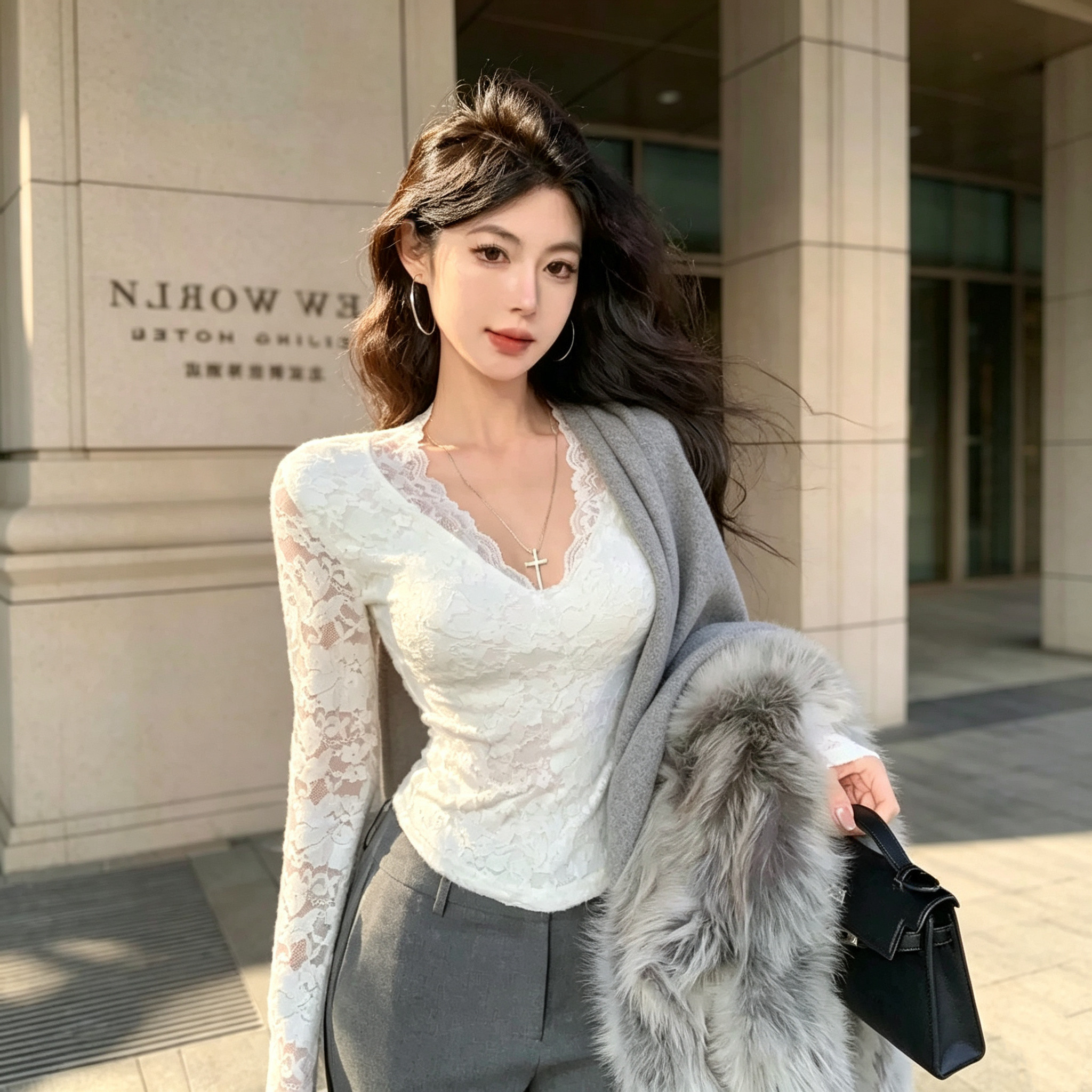 纯欲V领蕾丝修身显瘦长袖T恤