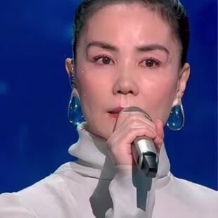 2026年春晚王菲同款耳环水滴形透明耳环 女 简约气质高级感耳坠