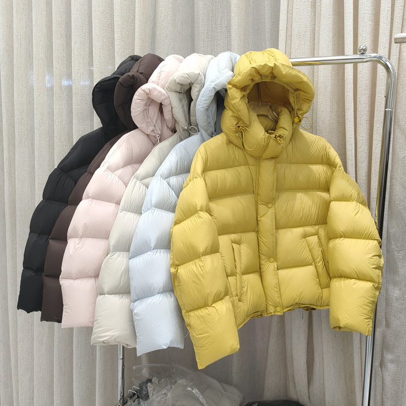 2025新款云朵泡芙羽绒服女短款连帽小个子面包服鸭绒加厚保暖外套