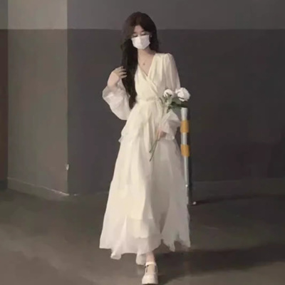 温柔风白月光连衣裙仙女超仙高级感法式气质初秋清纯杏色长袖裙子