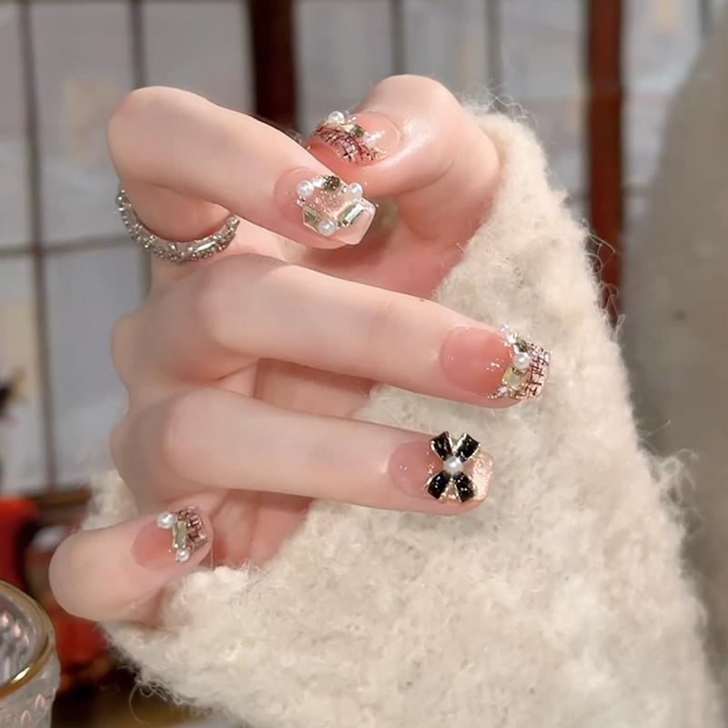 显白高级感手工秋冬短款穿戴甲