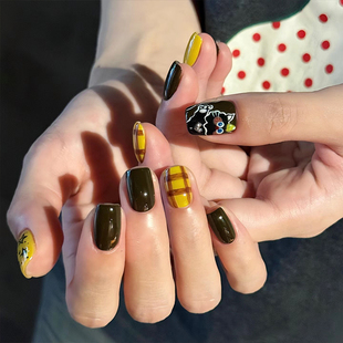 秋日新款 显白棕色格纹手绘小猫美甲成品手工定制穿戴甲防水可拆卸