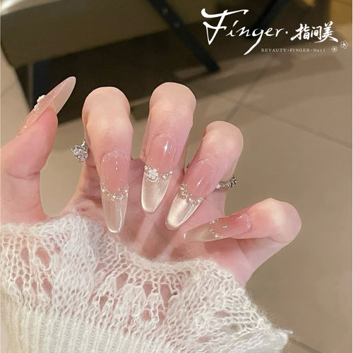 秋冬温柔显白法式仙女猫眼美甲