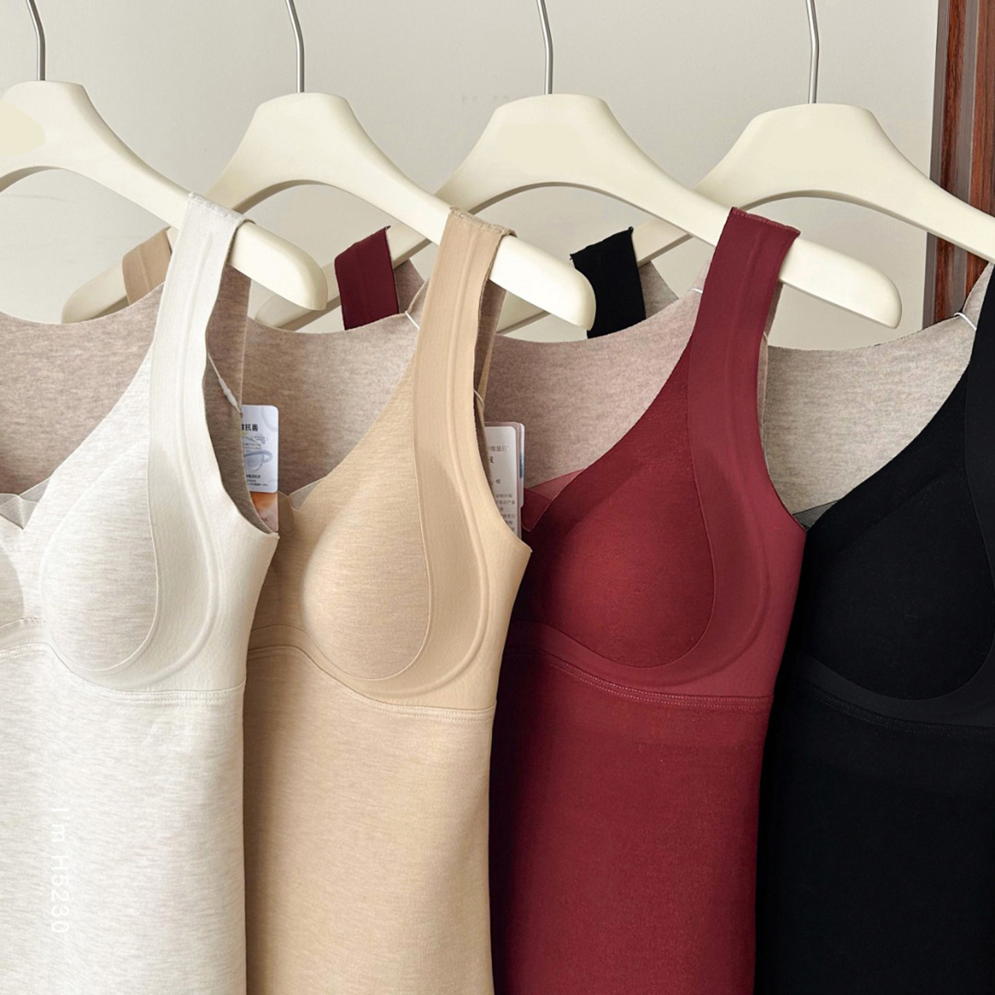 此时@温暖 锁温御寒 羊绒桑蚕丝亲肤保暖带固定杯垫宽肩背心冬季,女士内衣/男士内衣/家居服,保暖背心,淘宝优惠券,粉丝福利购,淘宝优惠卷