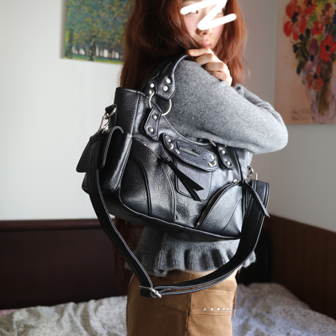 韩国机车包女黑色铆钉小容量日常单肩斜挎包百搭手提通勤包