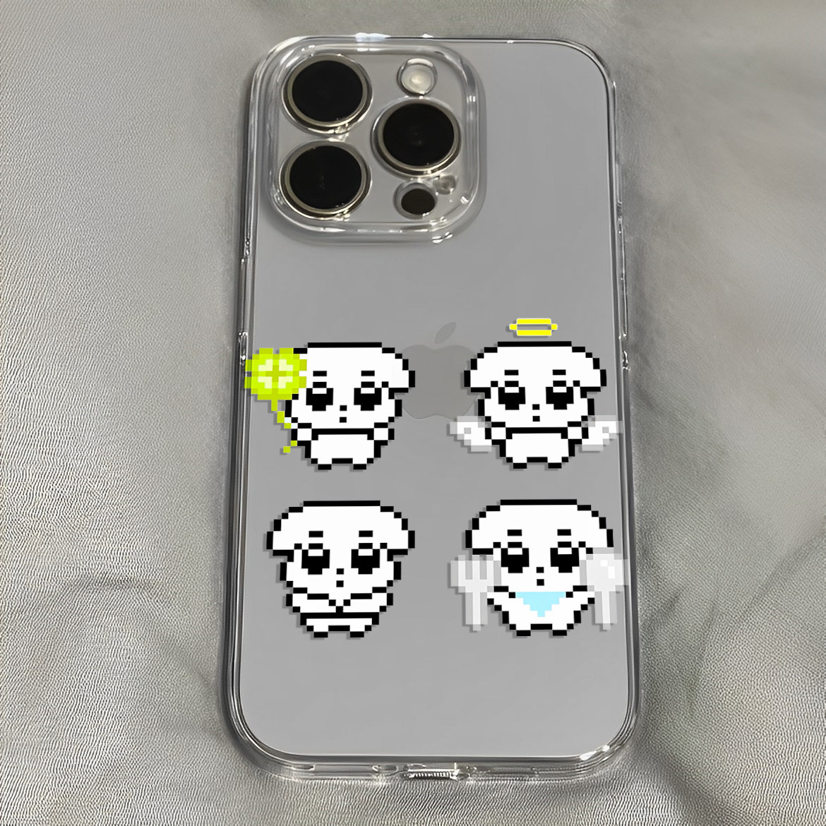 拼豆咖喱狗四宫格四叶草可爱金冬天手机壳适用于iPhone苹果17小米17opporeno15华为vivo红米荣耀