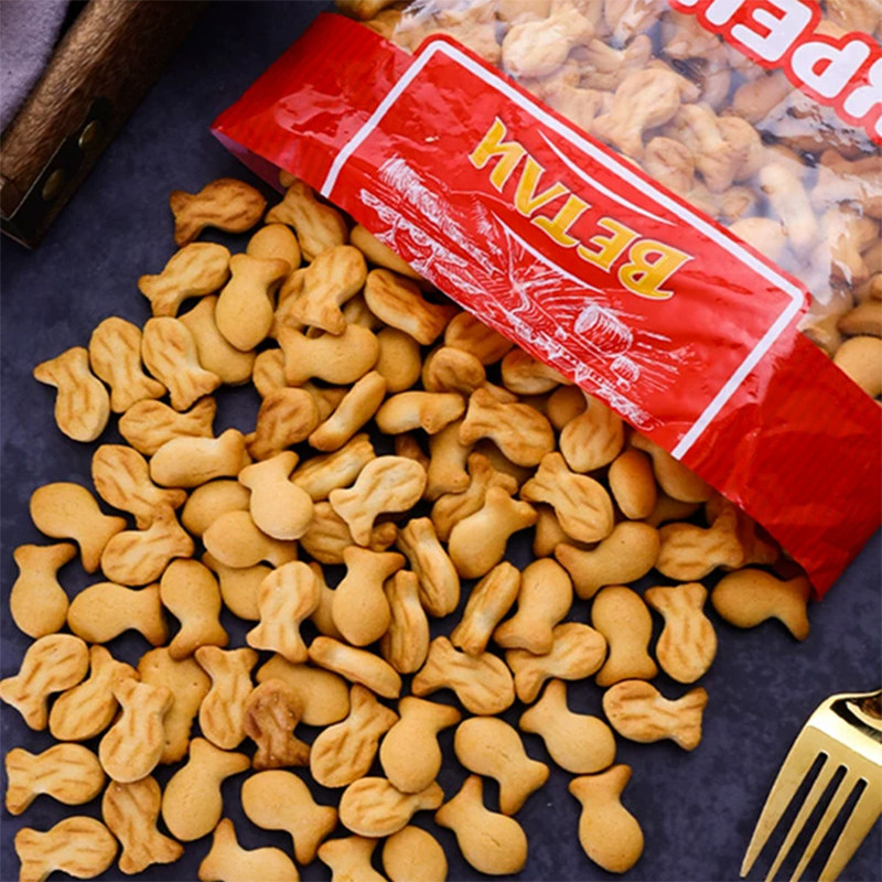 俄罗斯进口小鱼苏打饼干韦得列原装可爱卡通形饼办公室休闲小零食