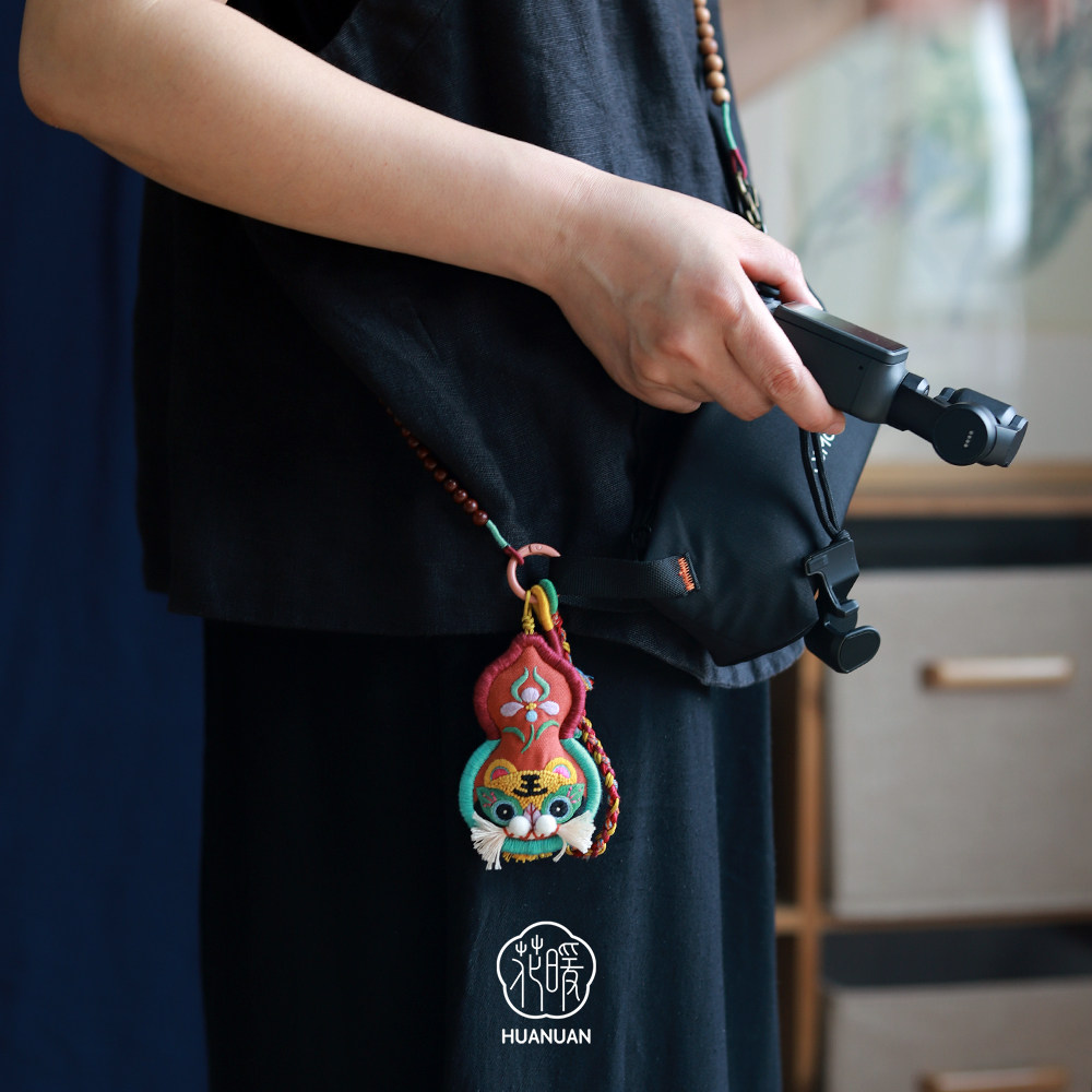 虎葫芦diy刺绣彩绳pocket4长绳手机链香囊项链荷包车挂件送草本香