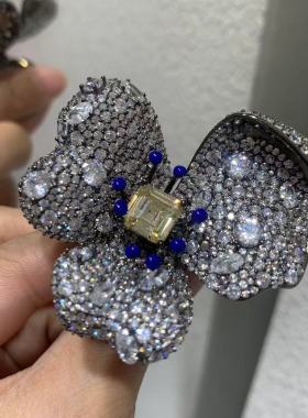 俏立重工立体花朵戒指