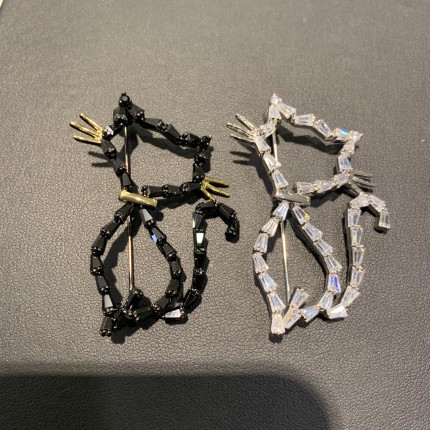 动物猫胸针锆石可爱背影 镂空 包邮 白猫 黑猫