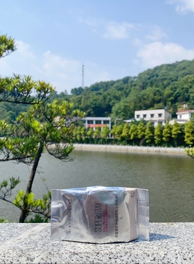 美宝莲巨持妆无暇轻垫粉底液 102 113 111